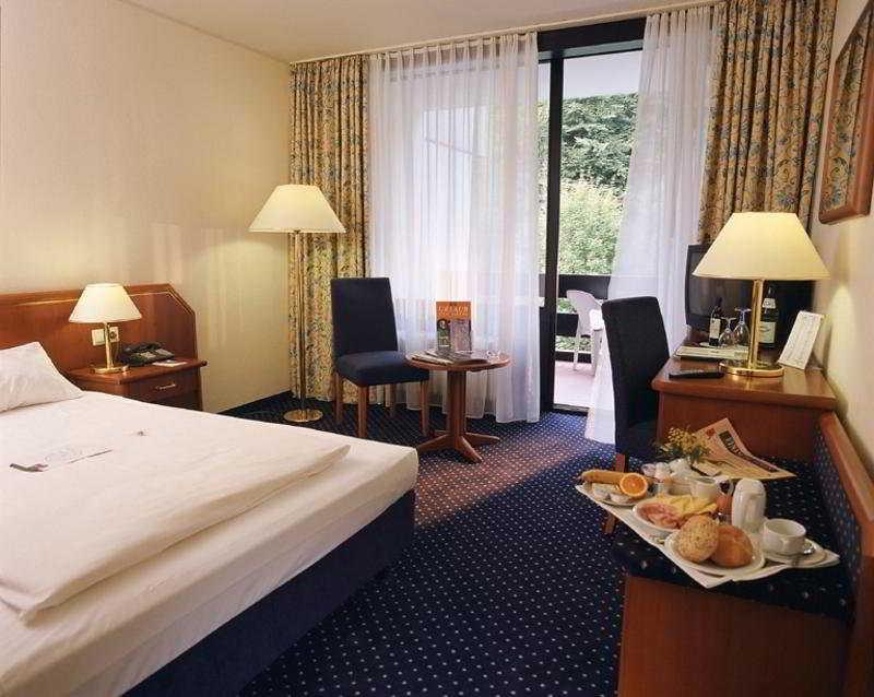 Arcadia Hotel Schwaghof Bad Salzuflen Zimmer foto