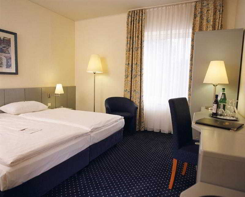 Arcadia Hotel Schwaghof Bad Salzuflen Zimmer foto